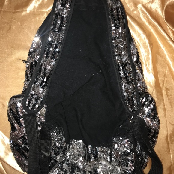 Pink drawstring backpack - Picture 2 of 3